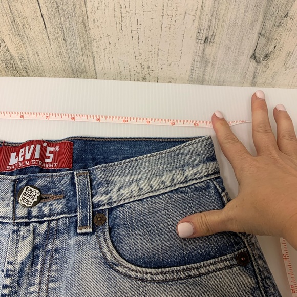Levi’s Distressed Denim Light Washed Shorts 14R - Picture 7 of 9